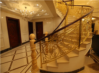 <b>爱琴海铜楼梯</b>